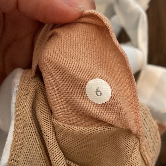 Lululemon top. 6 - Picture 3 of 3